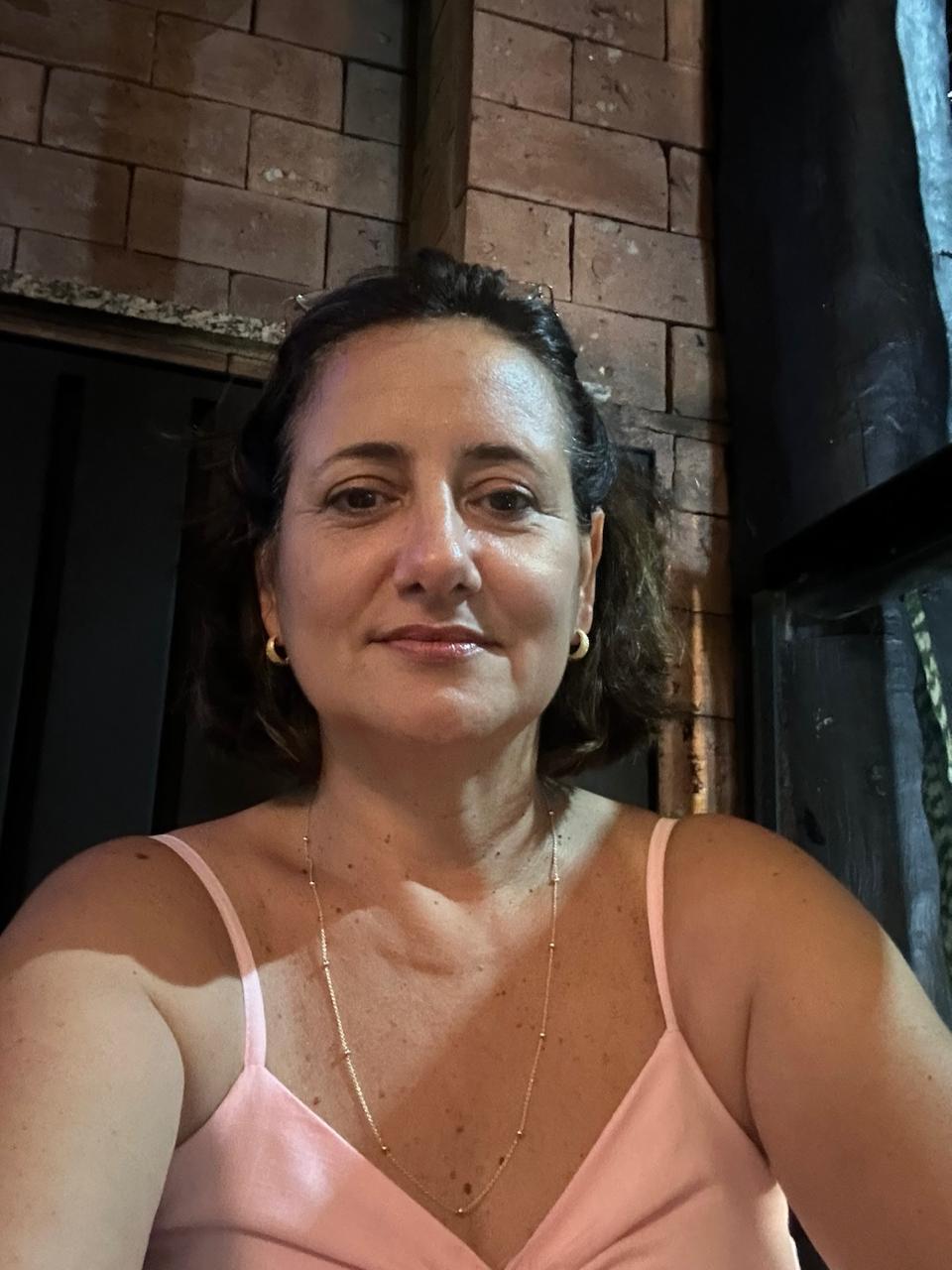 Fabiana Lobato, estrategista digital e mentora do Código M40+
